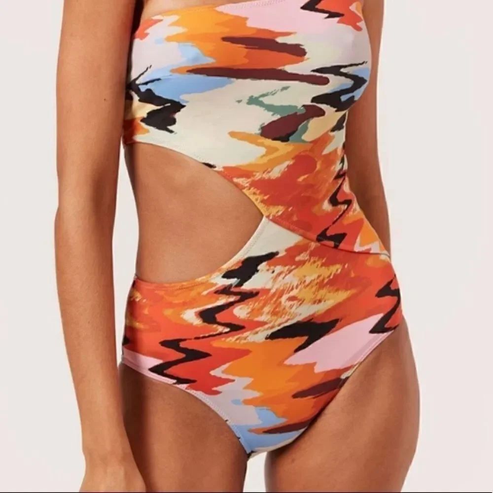 SOLID AND STRIPED- THE CLAUDIA DISTORTIA - Picture 4 of 12